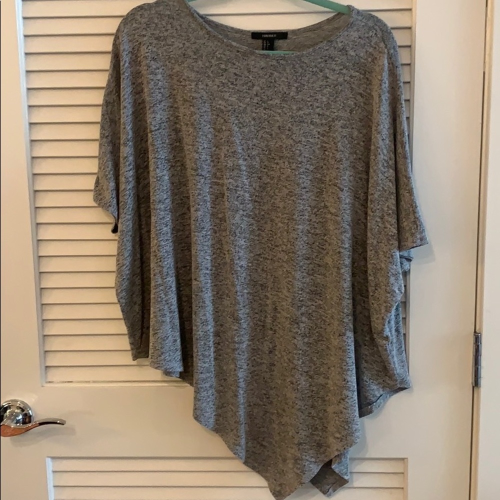 ✨Gray asymmetrical short sleeve top